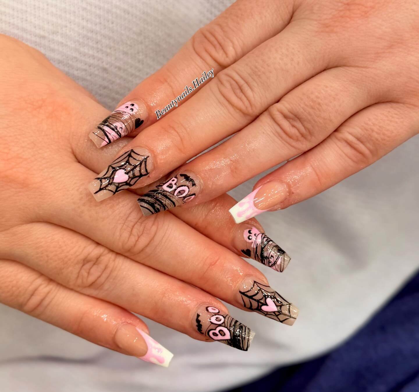 Criteria for Building a Professional Travel Website