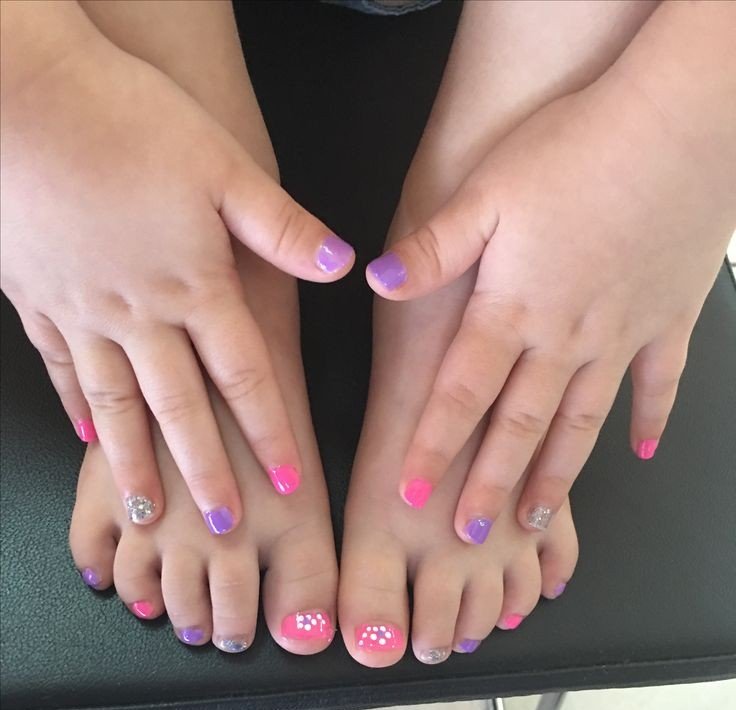 Kid's Mani & Pedi